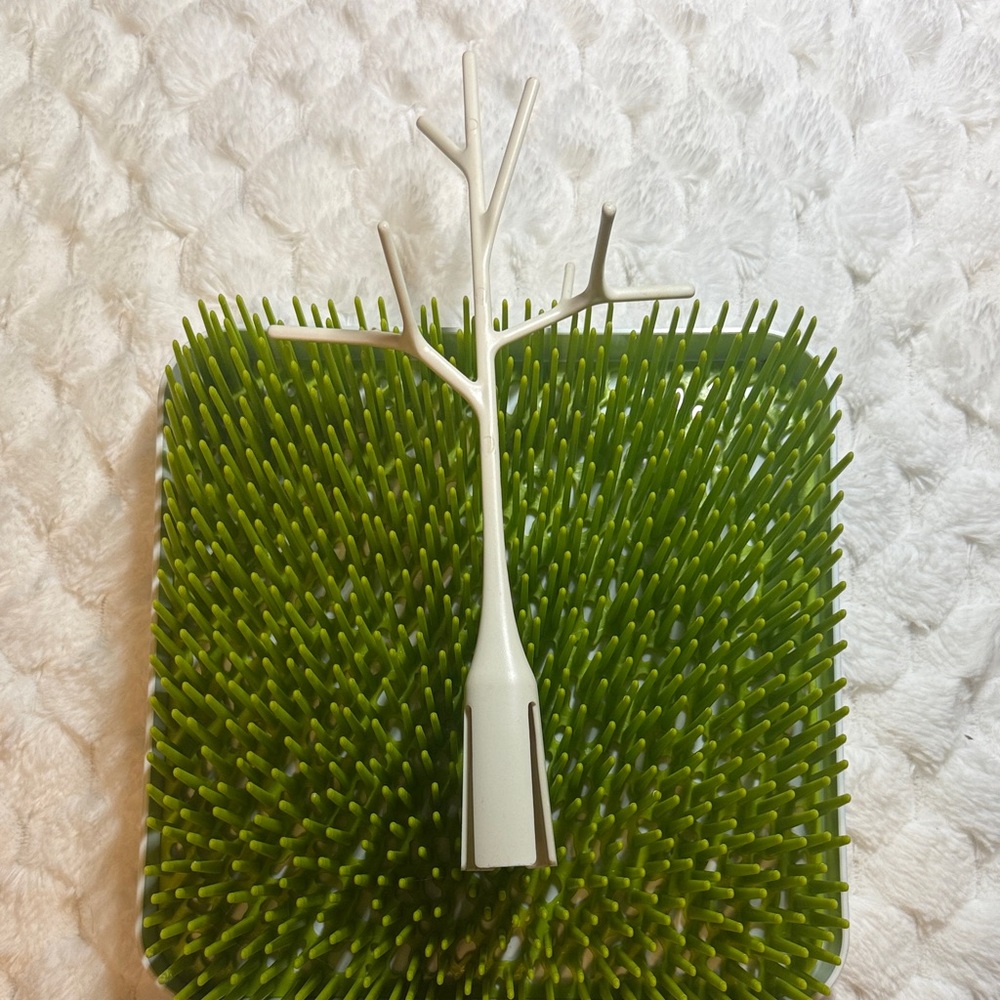 Grass with Twig Baby Bottle Drying Rack